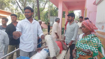 जामताड़ा  में ऑटो बाइक की आमने सामने टक्कर, चार घायल, दो की हालत गंभीर