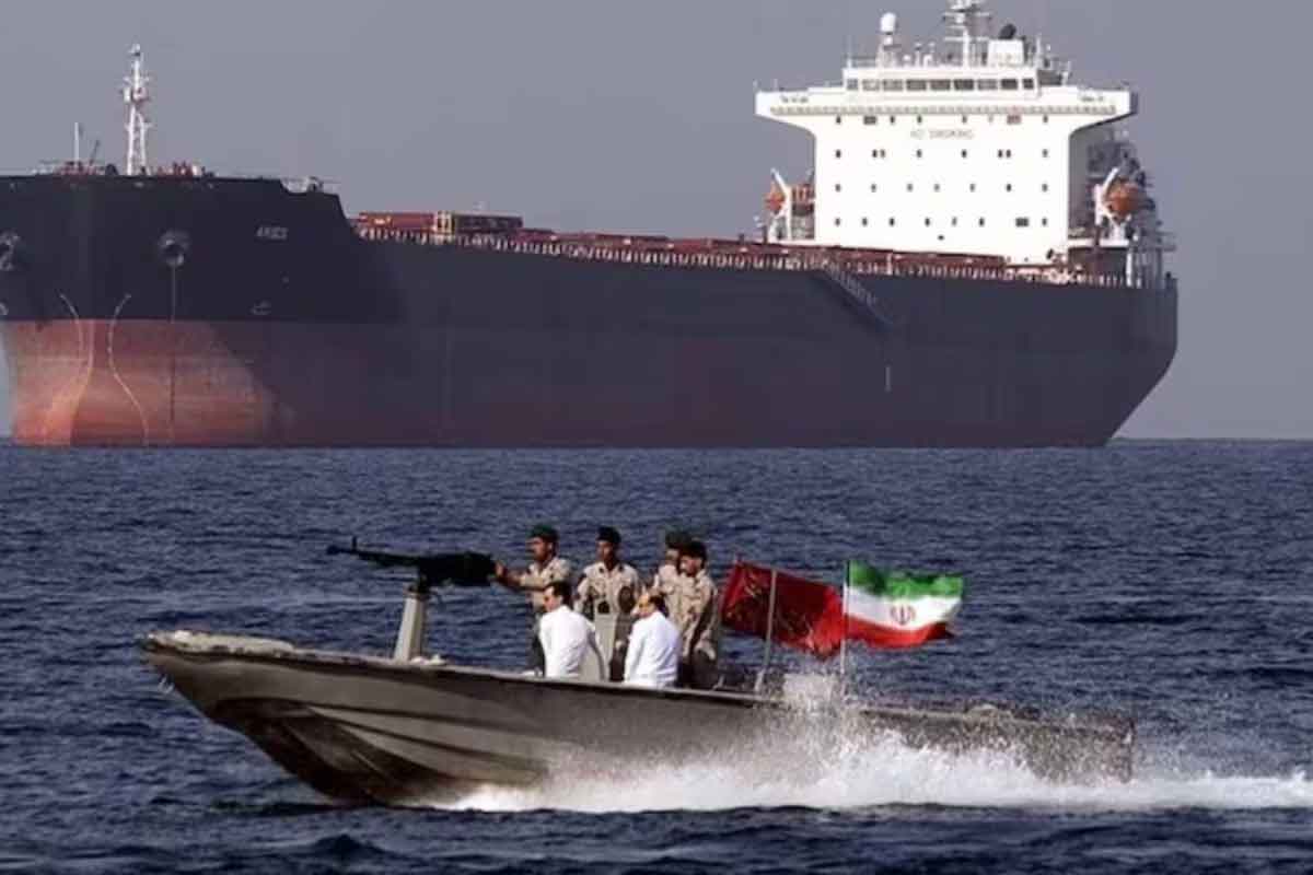 दुबई  से भारत आ रहे जहाज पर IRGC का हमला,जब्त कर  ईरान ले जाया गया