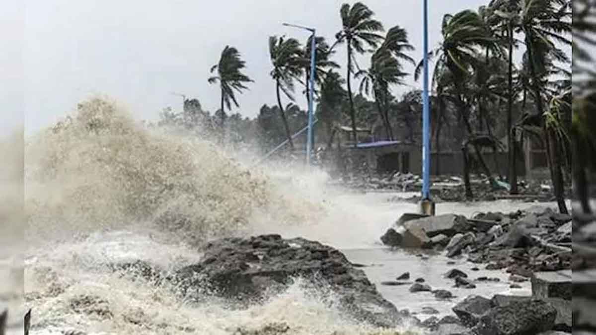 बंगाल की खाड़ी में चक्रवाती तूफान की आहट, नॉर्थईस्ट मानसून एक्टिव, तमिलनाडु, केरल में जोरदार बारिश