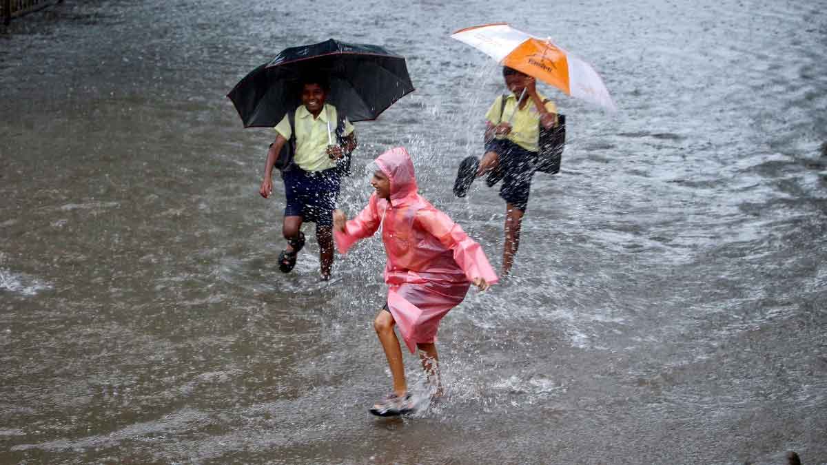 मानसून मेहरबान, झारखंड, बिहार सहित देश के अन्य राज्यों में बारिश जारी, असम में बाढ़ से हालात गंभीर, 66 की मौत