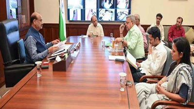 सुप्रीम कोर्ट के बाद लोकसभा सचिवालय ने भी टीएमसी के 20 बागी सांसदों को नोटिस भेजा