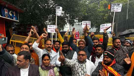 UGC मुख्यालय के बाहर सामान्य वर्ग के छात्रों का धरना-प्रदर्शन, नये नियमों का विरोध