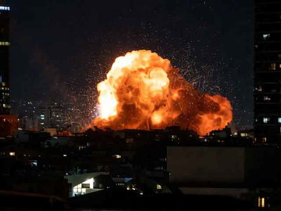 इजरायल ने ईरानी हथियार फैक्ट्रियों और एयर डिफेंस सिस्टम पर रात भर बम बरसाये