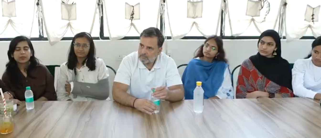 राहुल गांधी ने की गार्गी कॉलेज की छात्राओं के साथ मुलाकात, एक्स पर पोस्ट किया, जेन जी हमारा भविष्य है
