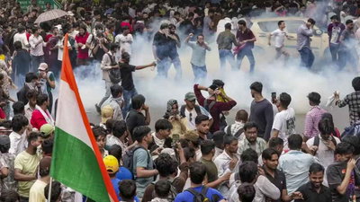 NEET पेपर लीक आंदोलन में छात्रों पर पुलिस की बर्बरता मामले में SC में सुनवाई आज