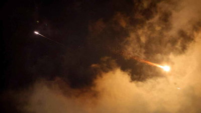 ईरान का पलटवार, सऊदी अरब, जॉर्डन, बहरीन, कुवैत, कतर ,UAE के अमेरिकी अड्डों पर मिसाइलें दागी