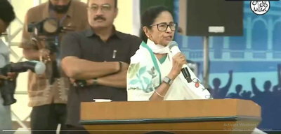 ममता ने रानीगंज रैली में कहा,  भाजपा बंगाल को कमजोर करने की कोशिश करेगी, तो उसे पूरे देश की सत्ता गंवानी पड़ेगी