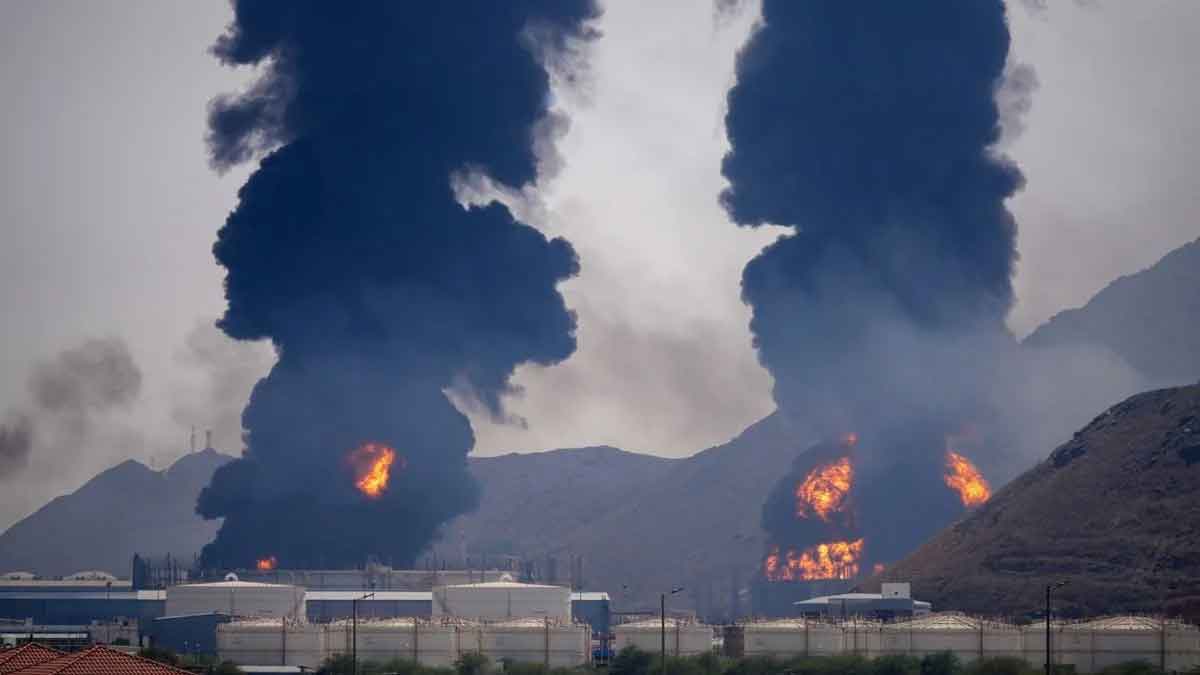 ईरान ने कुवैत, ओमान, यूएई में मिसाइलें दागी, इजरायल ने  ईरानी यूरेनियम प्लांट पर बम बरसाये