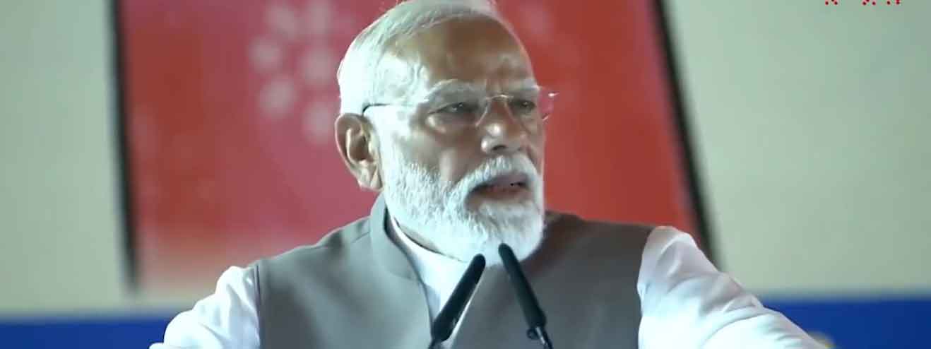 पीएम मोदी काशी पहुंचे, नारी वंदन सम्मेलन में सपा, कांग्रेस, टीएमसी पर बरसे, महिला आरक्षण विरोधी करार दिया