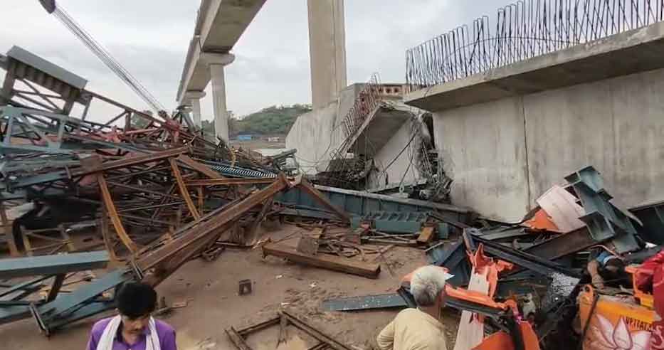 यूपी : हमीरपुर जिले में बेतवा नदी पर निर्माणाधीन पुल का स्लैब गिरा, छह मजदूरों की मौत