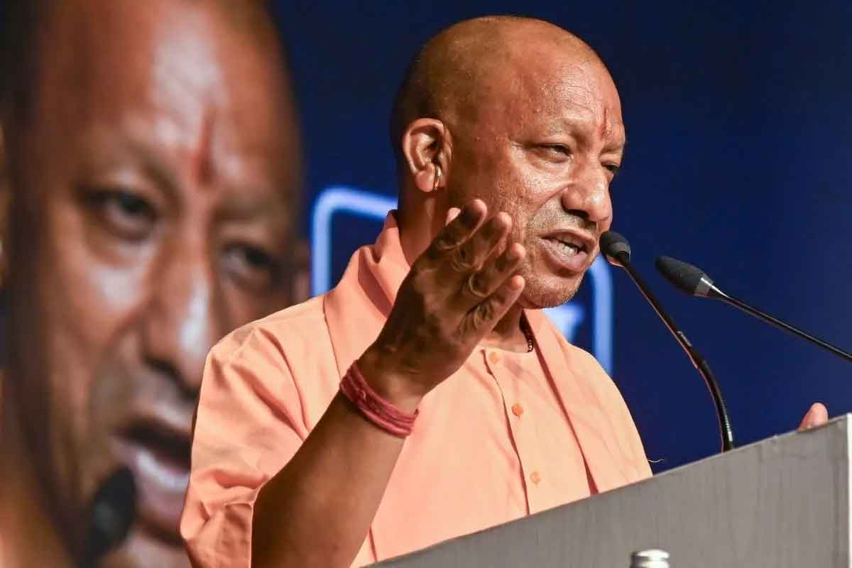 योगी आदित्यनाथ ने कहा, पिस्तौल लहराकर किसी हिंदू को धमकाने वाला सीधे यमराज के पास जायेगा