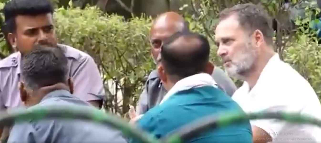 राहुल गांधी ने दिल्ली के टोडरमल पार्क में ऑटो चालकों के साथ  भोजन किया