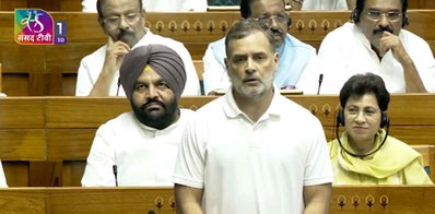 अंधभक्त मूर्ख को भगवान मानते हैं, छात्र अंधभक्त नहीं बन सकते, राहुल के बयान से लोकसभा में हंगामा