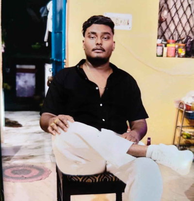 Adityapur Firing: गम्हरिया में होटल संचालक पर फायरिंग, कमर में लगी गोली, इलाके में दहशत