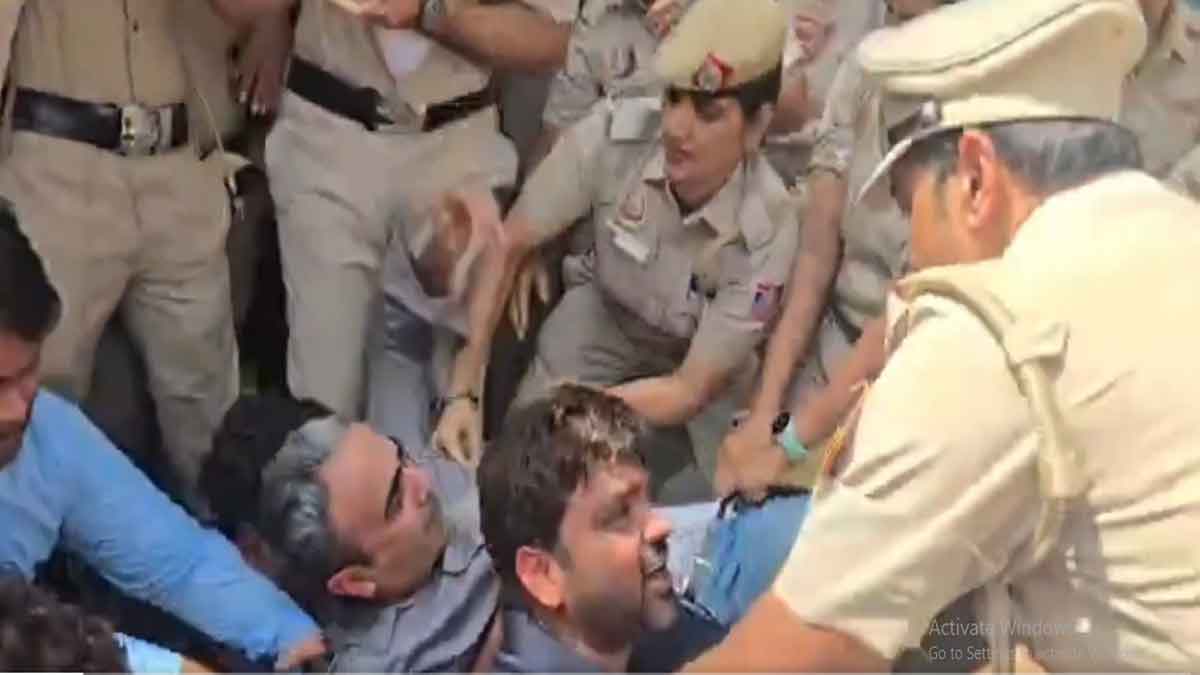 Sanjay Singh, Atishi