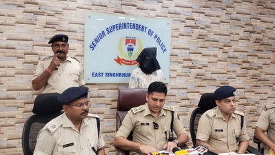 Jamshedpur News: बागबेड़ा मैदान से अपराधी अनूप बंगाली गिरफ्तार, हथियार बरामद