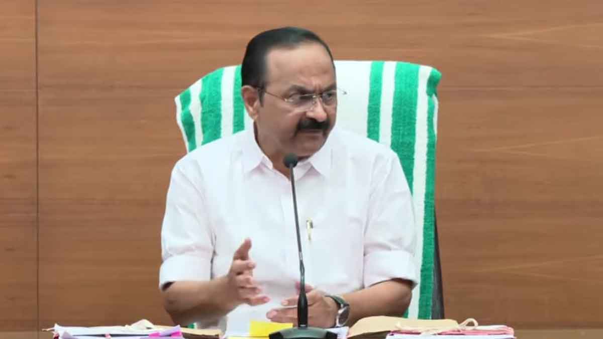 Kerala CM, Islamic scholar