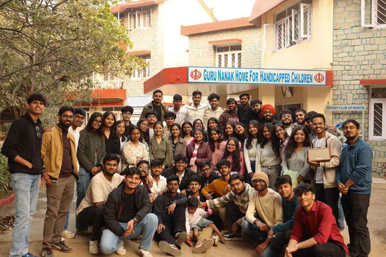 बीआईटी मेसरा के लियो क्लब ने गुरुनानक होम फॉर हैंडीकैप्ड चिल्ड्रेन में रह रहे बच्चों के बीच दान की राशि वितरित की