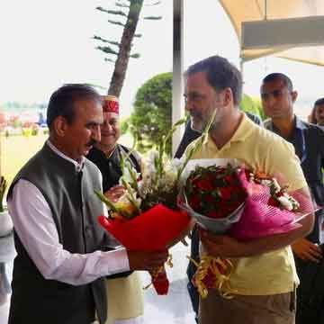 राहुल गांधी धर्मशाला पहुंचे, संगठन सृजन कार्यक्रम में शामिल हुए, कार्यकर्ताओं को टिप्स दिये