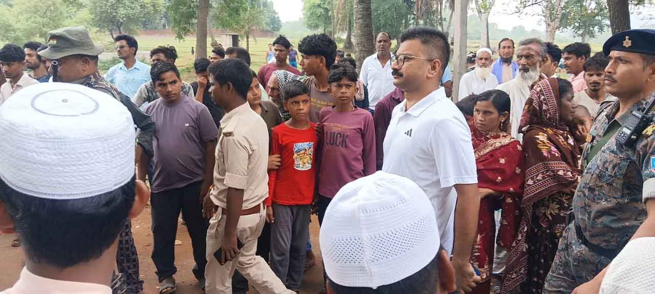 देवघर में डबल मर्डर से सनसनी, 4 साल पहले हुई थी पति की हत्या, अब पत्नी-बेटे को कुल्हाड़ी से काटा
