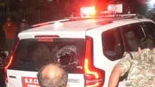 जमशेदपुर : करणी सेना के नेता की मौत पर बिष्टुपुर में हिंसा, सिटी एसपी की कार का शीशा तोड़ा