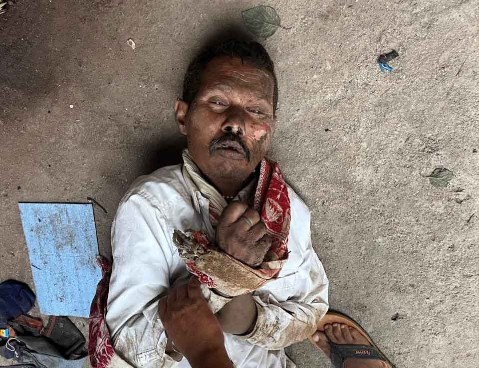 लातेहार : मेन रोड से ग्राम प्रधान राजेंद्र उरांव का शव बरामद