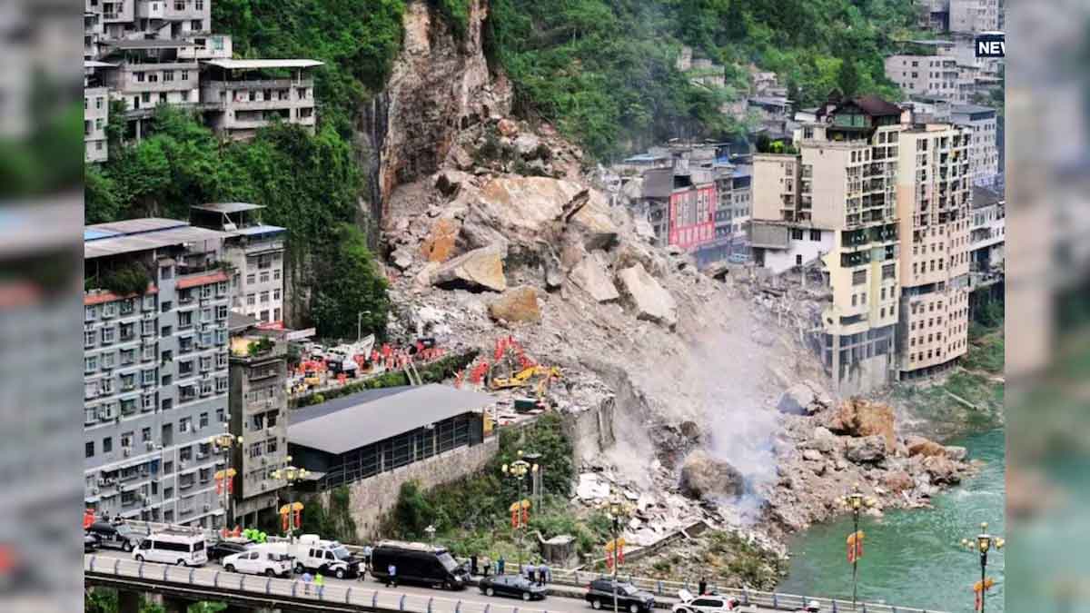 Landslide,  Gyirong Port;