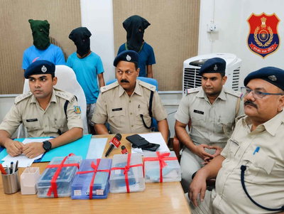 जामताड़ा पुलिस की बड़ी कार्रवाई, साइबर ठगी गिरोह का भंडाफोड़, तीन अपराधी गिरफ्तार