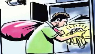 धनबाद : चोरों ने बंद घर को निशाना बनाया, लाखों के जेवरात ले उड़े, जांच में जुटी पुलिस