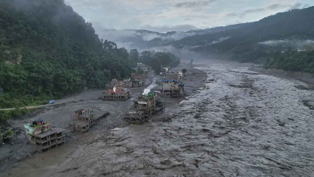 Nepal Tragedy, Silt and debris