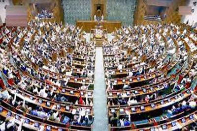 संसद के दोनों सदनों में  US ट्रेड डील को लेकर  विपक्ष का हंगामा, मोदी के विरोध में नारेबाजी, राज्यसभा से वॉकआउट