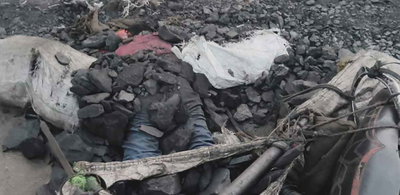 लातेहार :  हाईवा की चपेट में आने से युवक की मौत, आक्रोशित ग्रामीणों ने की सड़क जाम