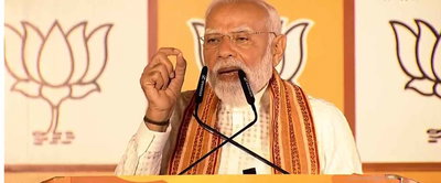 पीएम बंगाली धोती-कुर्ता पहनकर भाजपा मुख्यालय पहुंचे, कार्यकर्ताओं से कहा,कमाल कर दिया, कमल खिला दिया ...