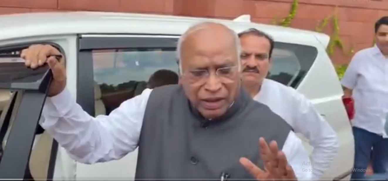 लोकसभा-राज्यसभा स्थगित, किरेन रिजिजू खड़गे के बीच राम मंदिर मामले में जमकर बहस