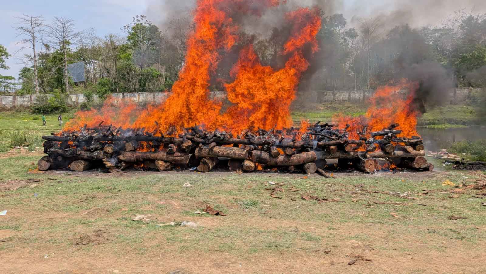 मानवता का संदेश: रांची में मुक्ति संस्था ने 24 लावारिस शवों का किया अंतिम संस्कार