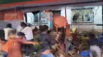 पश्चिम बंगाल में भाजपा की बंपर जीत के बाद कई हिस्सों में हिंसा की खबरें, टीएमसी बीजेपी पर भड़की