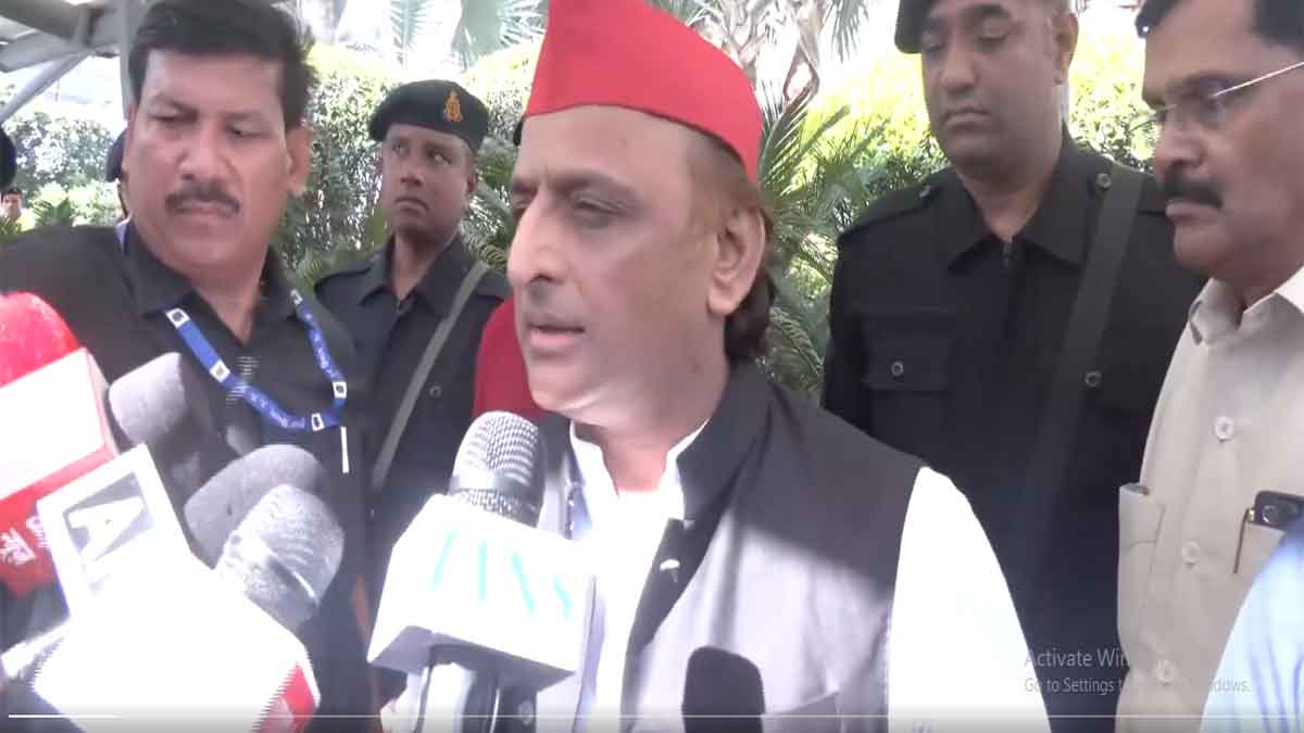 Akhilesh, Election Commission