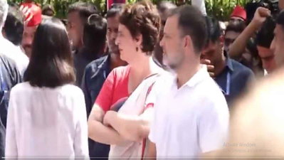 ज्ञानेश कुमार के खिलाफ विपक्षी सांसदों का विरोध मार्च, पुलिस ने रोका, धरने पर बैठे, वोट चोर गद्दी छोड़ के नारे लगे