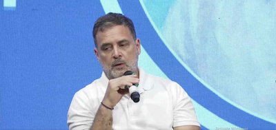 राहुल गांधी ने केरल में छात्रों से कहा, राजनीति एक अप्रिय काम है, सोच समझ कर आयें