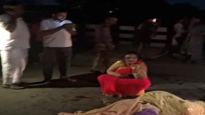 धनबाद  : गोविंदपुर में अनियंत्रित होकर पलटा ऑटो, एक महिला की मौत, दूसरी घायल