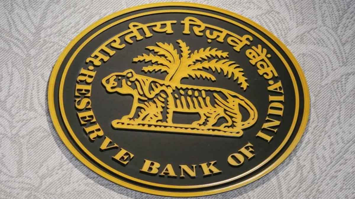RBI ने .25 प्रतिशत ब्याज दर बढ़ायी, जानिए आपको कितना ज्यादा देना पड़ेगा EMI