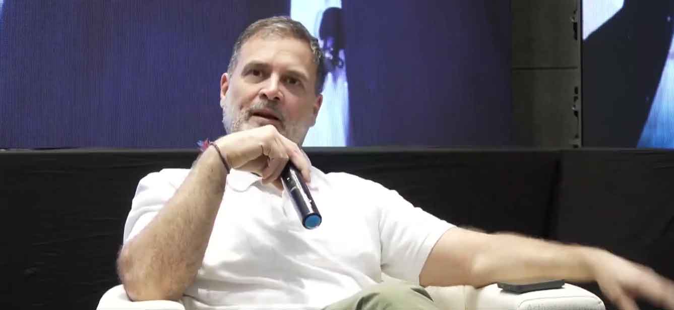 राहुल ने कहा, पॉलिटिक्स में नहीं होते, तो एयरोस्पेस की दुनिया का  हिस्सा होते, चीन के इंडस्ट्रियल सिस्टम की तारीफ की