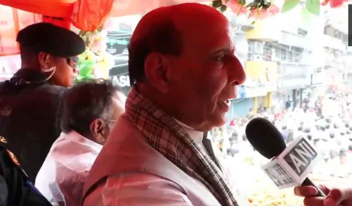 राजनाथ सिंह की  बैरकपुर में सभा,  पाकिस्तान को चेताया, बंगाल पर बुरी नजर डाली, तो कई टुकड़ों में बांट देंगे