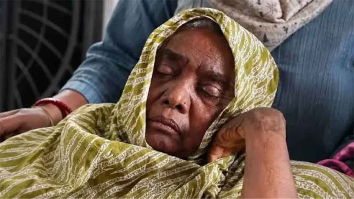 सुबह 9 बजे मां का पार्थिव शरीर लेकर नेमरा रवाना होंगे सीएम हेमंत, 12 बजे होगा अंतिम संस्कार