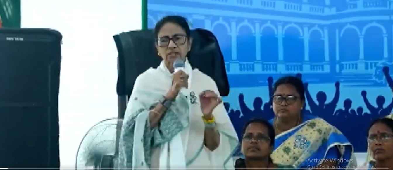 ममता  बनर्जी भाजपा पर बरसी, कहा, अदालत जायेंगे, वोटर लिस्ट से नाम काट कर हमें नहीं हरा पायेंगे