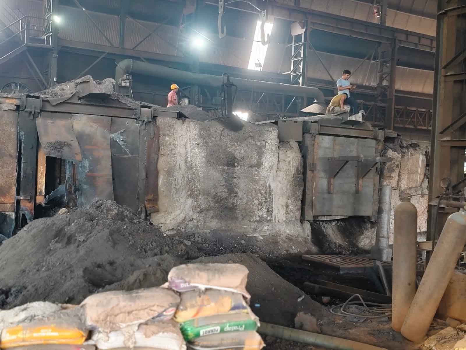 रामगढ़ के राउता स्थित मैहर फेरो एलॉयज प्लांट की चिमनी में ब्लास्ट, अफरा तफरी मची