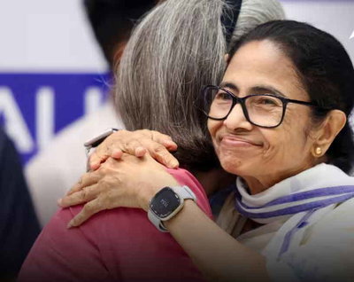 ममता बनर्जी  सोनिया गांधी से उनके आवास पर मिली, 24 घंटे में दूसरी मुलाकात
