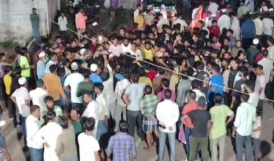 धनबाद  : छाताबाद में फिर आयी घरों में दरारें, लोगों का फूटा गुस्सा, सड़क जाम, पुलिस बल तैनात