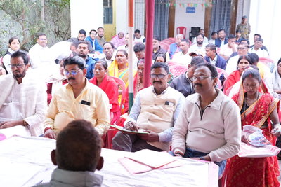 पलामूः निगम चुनाव को लेकर व्यय प्रेक्षक की उम्मीदवारों के साथ बैठक