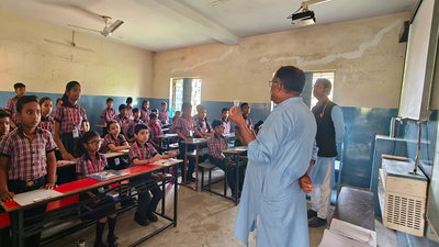 लातेहारः सरस्वती विद्या मंदिर में परीक्षा उत्सव का शुभारंभ